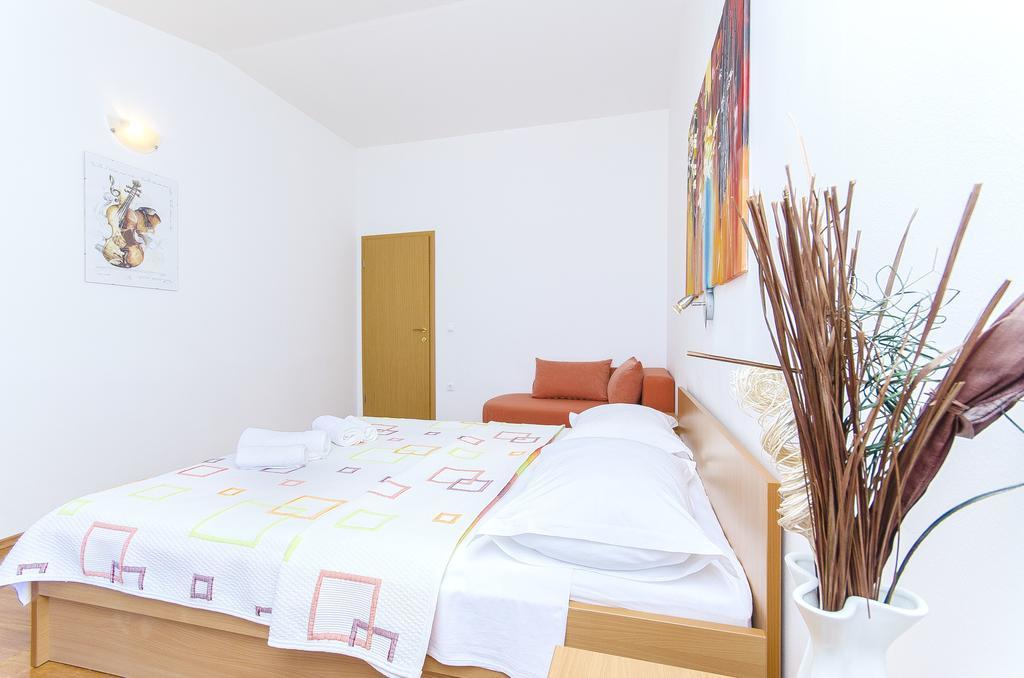 פודגורה Apartments Kunac חדר תמונה